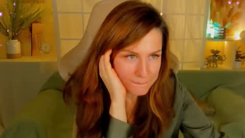 Snapshot of aprill_o_nill chatting on December 2024 04:32:02 PM aprill_o_nill online show from December 2024 04:32:02 PM