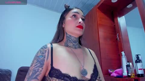Snapshot of aprill_vagner chatting on January 2025 01:15:01 AM Aprill Vagner online show from January 2025 01:15:01 AM