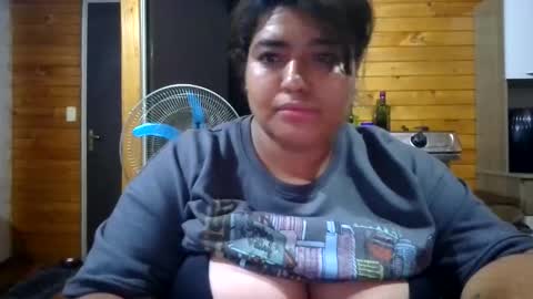 aprilversace online show from February 2025 01:51:01 AM
