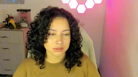 aqua emilly online show from November 2025 10:52:01 PM