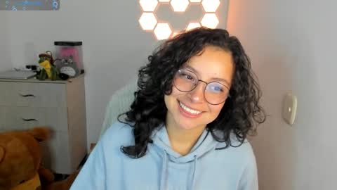 aqua emilly online show from December 2025 11:13:02 PM