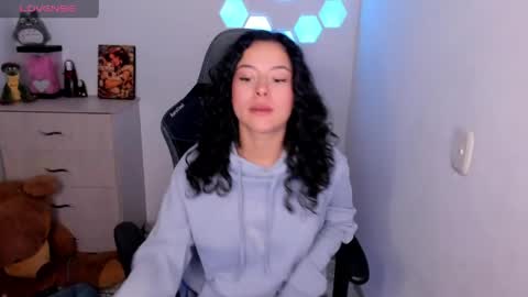 Snapshot of aqua_emilly chatting on May 2026 10:59:01 PM aqua emilly online show from May 2026 10:59:01 PM