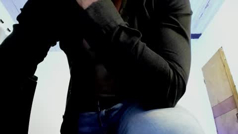 Jonathan online show from March 2025 01:39:01 AM