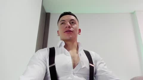 Snapshot of aquiles_51 chatting on July 2026 06:14:02 PM Jonathan online show from July 2026 06:14:02 PM