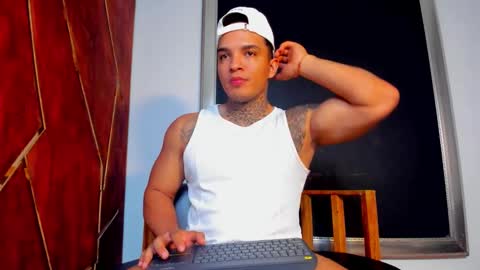 AquilesElpapi online show from October 2025 05:30:01 AM