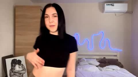 Emi online show from March 2026 01:50:02 PM