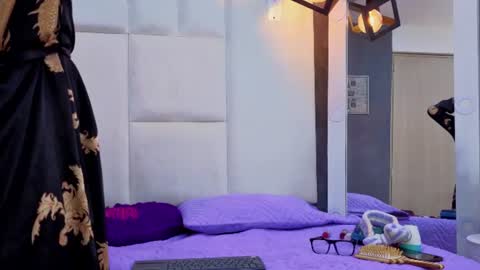 Snapshot of aranza_jones chatting on July 2026 11:01:02 AM Aranza online show from July 2026 11:01:02 AM