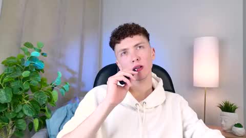 archy_twink online show from September 2025 09:53:01 PM