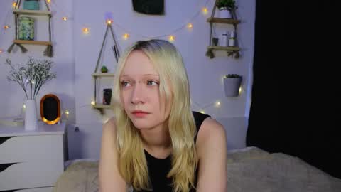 Jenny online show from October 2025 07:28:01 AM