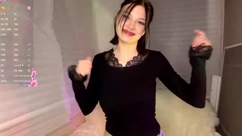 Caroline online show from March 2026 07:10:01 PM