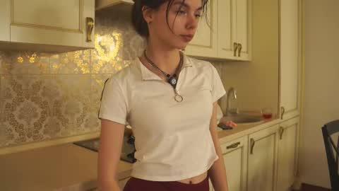 My name is Kelly online show from March 2025 06:22:02 PM