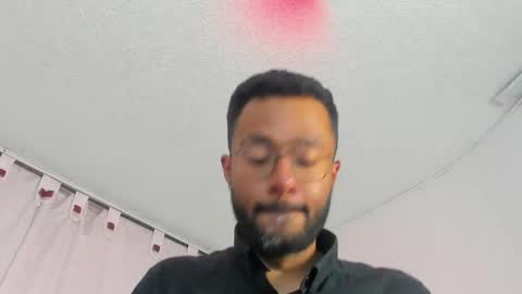Snapshot of arez_vortex_ chatting on May 2026 06:01:01 PM Alex Cortez online show from May 2026 06:01:01 PM