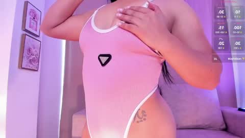 Snapshot of ari_es chatting on May 2026 02:36:02 PM Ari online show from May 2026 02:36:02 PM