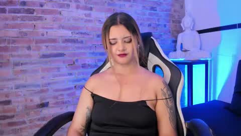 Ari online show from February 2025 06:16:01 PM