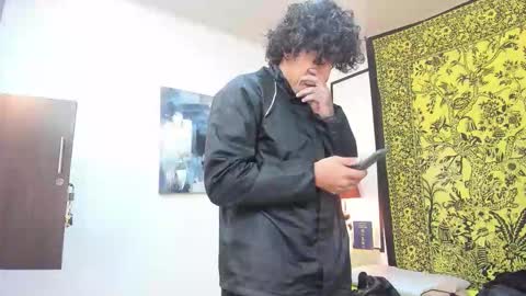 aria y orien  online show from September 2025 11:04:02 AM