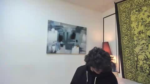 aria y orien  online show from November 2025 11:02:02 AM