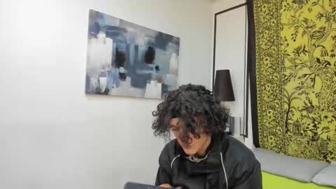 aria y orien  online show from January 2026 11:01:02 AM