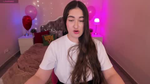 aria_blisss online show from February 2025 02:01:01 AM