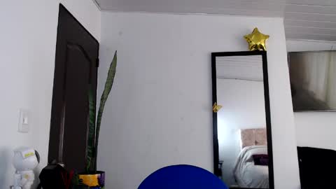 Aria Castelli online show from May 2026 02:25:01 PM