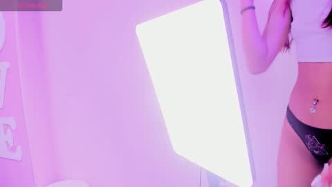 Snapshot of aria_joness_ chatting on September 2025 12:27:02 PM Aria Jones online show from September 2025 12:27:02 PM