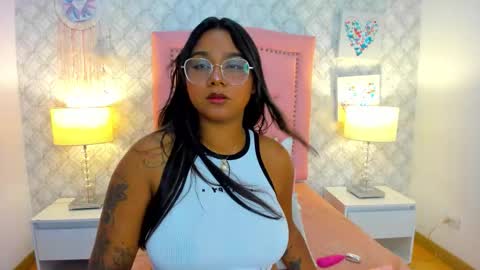 aria_star7 online show from September 2025 08:00:02 PM