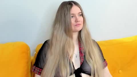 Milena online show from October 2025 06:12:01 AM