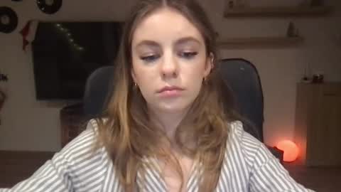 Snapshot of ariacreazy chatting on December 2024 09:49:02 PM AriaCreazy online show from December 2024 09:49:02 PM