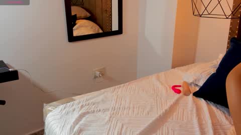 ariadelune7 online show from January 2026 09:39:02 PM