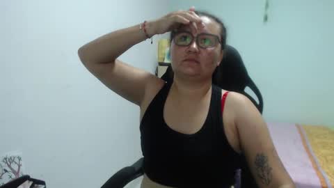 ...Ariana... online show from October 2025 06:05:01 PM