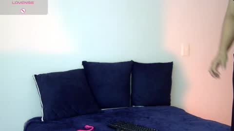  A r i a d n a online show from April 2026 01:51:02 PM