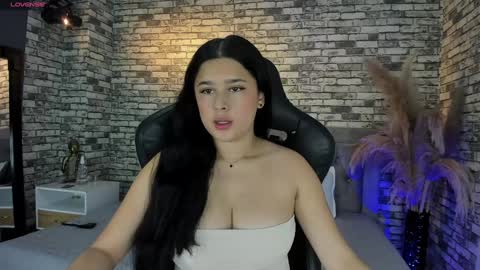 Snapshot of ariadna_milano chatting on January 2025 12:41:02 PM - -. .- Ariadna -. .- - online show from January 2025 12:41:02 PM