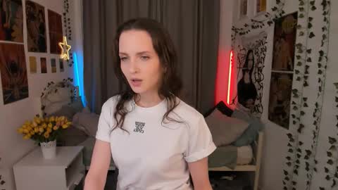 Snapshot of ariadna_s chatting on September 2025 10:21:02 PM Ariadna online show from September 2025 10:21:02 PM