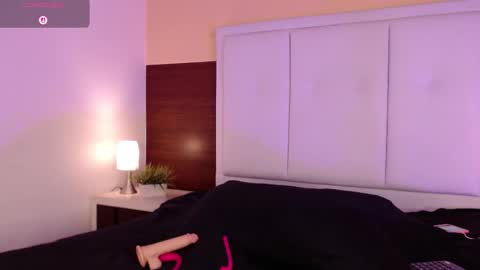 Ariadna online show from February 2026 03:40:01 AM