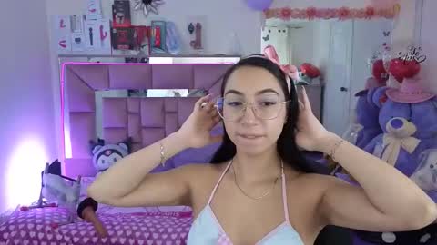 ariadnacappelletty online show from November 2025 03:57:02 PM