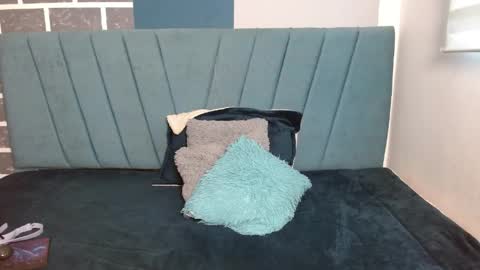 Adri online show from April 2026 05:23:01 PM