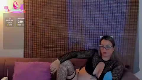 Snapshot of ariana_cross_ chatting on November 2025 01:56:02 PM Ariana Cruz online show from November 2025 01:56:02 PM