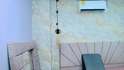Snapshot of ariana_florez chatting on June 2026 07:18:01 PM Sofia online show from June 2026 07:18:01 PM