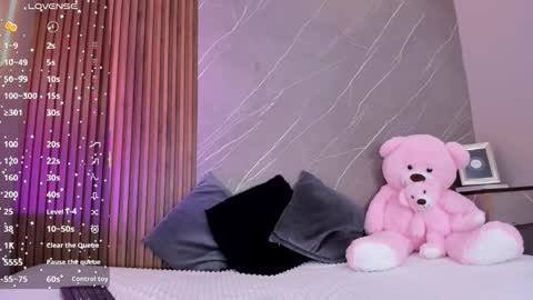 Ariana online show from October 2025 12:37:01 PM