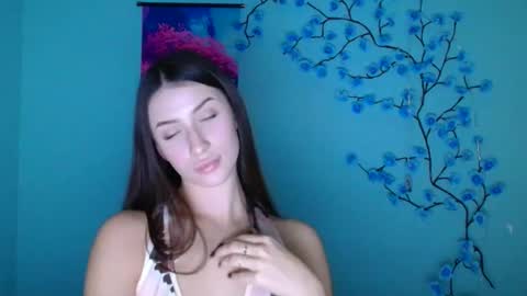 Ariana online show from November 2025 12:27:02 PM