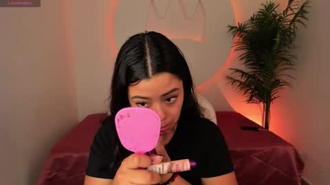 Snapshot of ariana_pierce chatting on December 2025 12:43:01 PM Ariana online show from December 2025 12:43:01 PM
