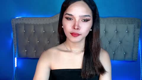 Snapshot of ariana_queen_hugecock69 chatting on May 2026 05:35:01 AM Arian online show from May 2026 05:35:01 AM