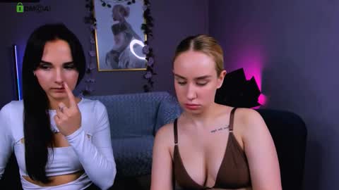 ariana_ross7 online show from October 2025 07:44:01 PM