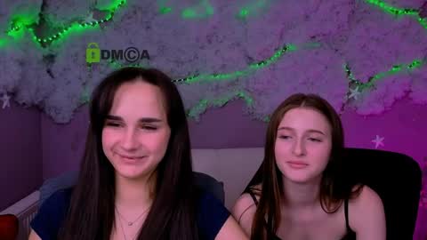 Snapshot of ariana_ross7 chatting on May 2026 04:04:02 PM ariana_ross7 online show from May 2026 04:04:02 PM