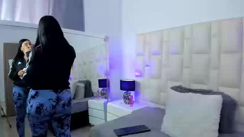  ariana  online show from September 2025 05:27:01 PM