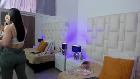  ariana  online show from March 2026 04:32:02 PM