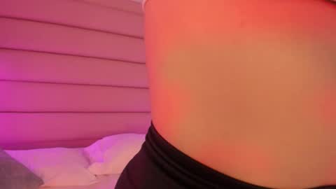 Ari online show from November 2025 03:31:02 AM