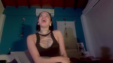 ariana_whitee online show from October 2025 07:39:01 AM