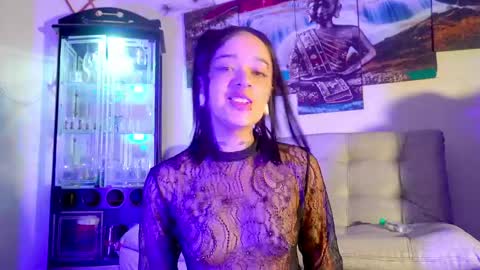 ariana_whitee online show from April 2026 01:01:02 AM