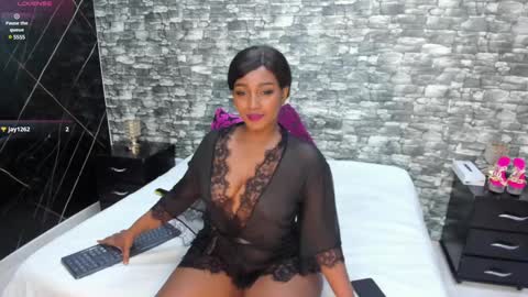 Snapshot of arianaablack chatting on December 2024 04:04:01 PM Ariana online show from December 2024 04:04:01 PM