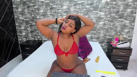 Snapshot of arianaablack chatting on January 2025 12:09:02 PM Ariana online show from January 2025 12:09:02 PM